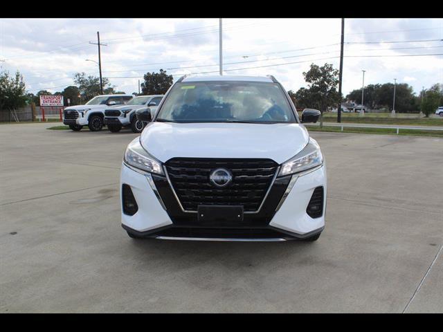 2024 Nissan Kicks SR Xtronic CVT