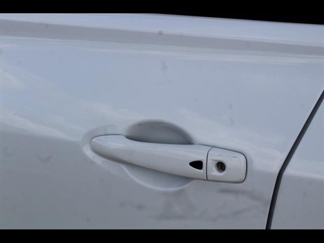 2024 Nissan Kicks SR Xtronic CVT