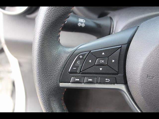 2024 Nissan Kicks SR Xtronic CVT