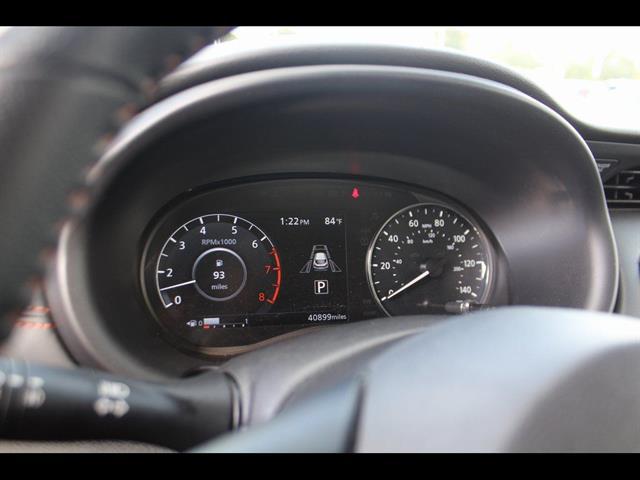 2024 Nissan Kicks SR Xtronic CVT