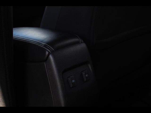 2024 Nissan Kicks SR Xtronic CVT