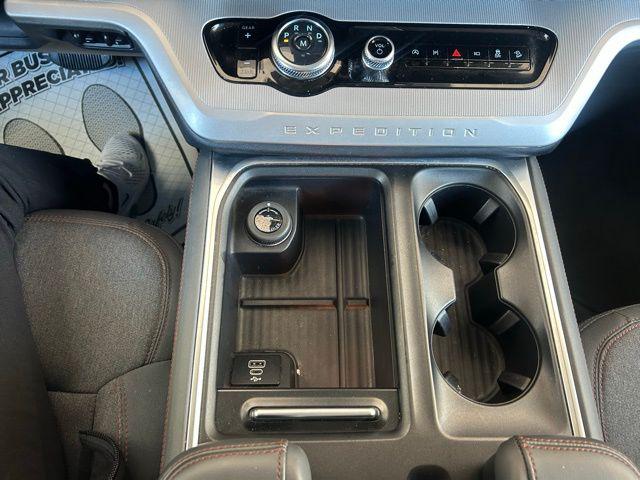 2025 Ford Expedition Active MAX