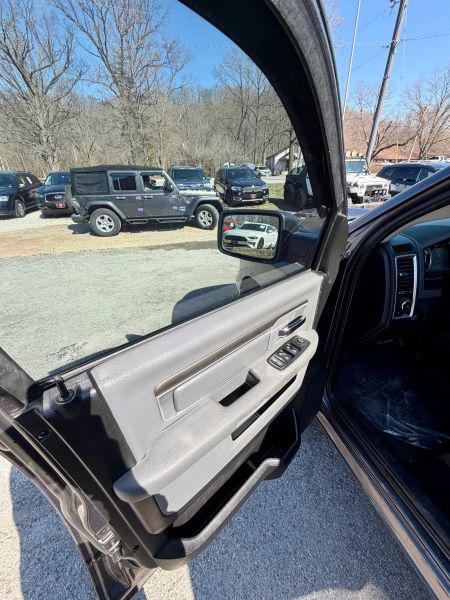 2018 Ram 1500 Lone Star Crew Cab 4x4 5'7" Box
