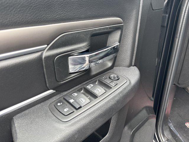 2024 Ram 1500 Classic Warlock Crew Cab 4x4 5'7" Box