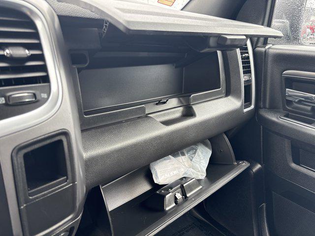 2024 Ram 1500 Classic Warlock Crew Cab 4x4 5'7" Box