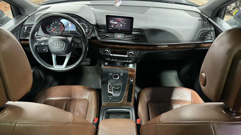 2020 Audi Q5 Titanium Premium 45 TFSI quattro S tronic