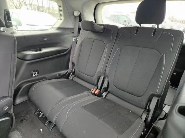 2022 Jeep Grand Cherokee L Laredo 4x4