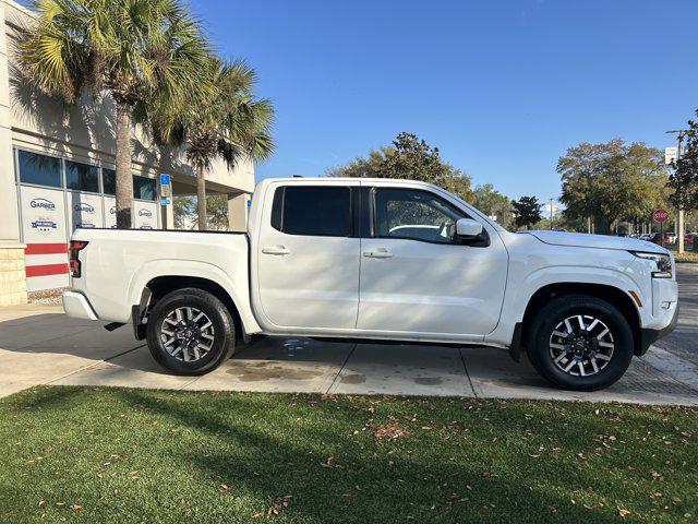 2024 Nissan Frontier Crew Cab SL 4x2