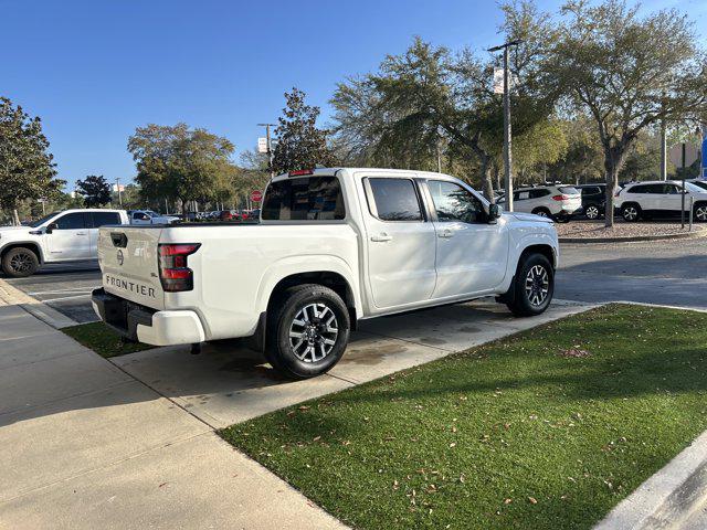2024 Nissan Frontier Crew Cab SL 4x2