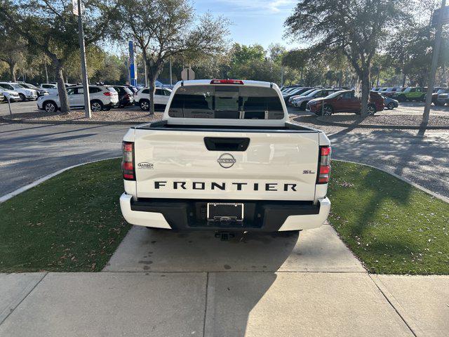 2024 Nissan Frontier Crew Cab SL 4x2