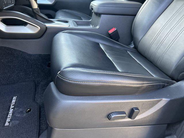 2024 Nissan Frontier Crew Cab SL 4x2