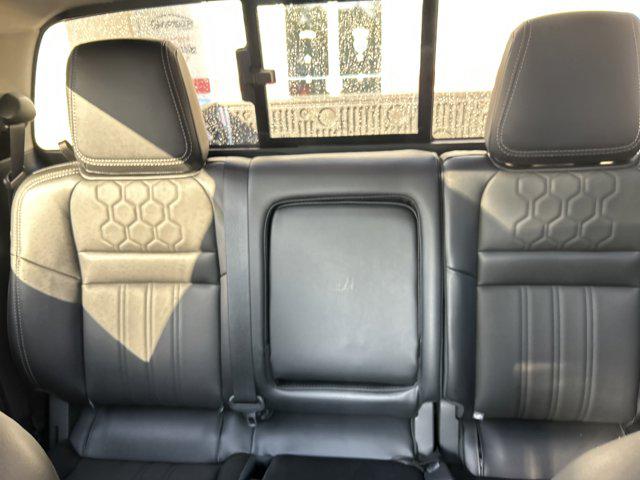 2024 Nissan Frontier Crew Cab SL 4x2