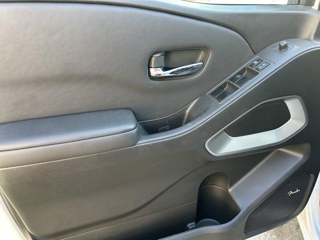 2024 Nissan Frontier Crew Cab SL 4x2