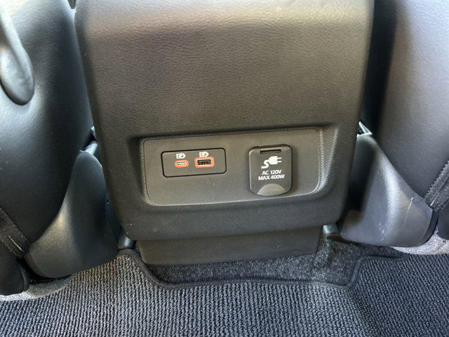 2024 Nissan Frontier Crew Cab SL 4x2