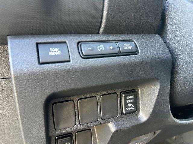 2024 Nissan Frontier Crew Cab SL 4x2