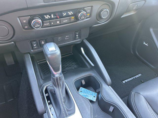 2024 Nissan Frontier Crew Cab SL 4x2