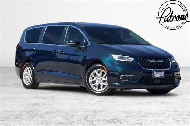 2023 Chrysler Pacifica Touring L for sale in Burlingame, CA