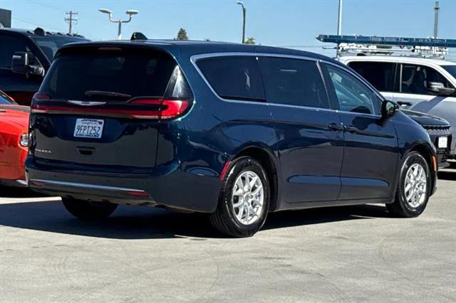 2023 Chrysler Pacifica Touring L