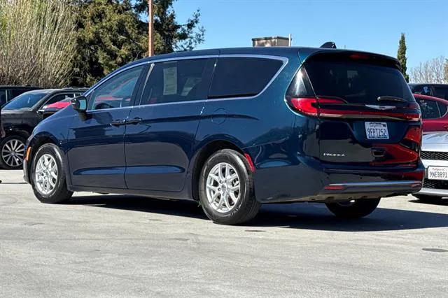 2023 Chrysler Pacifica Touring L