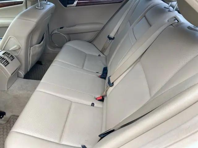 2011 Mercedes-Benz C-CLASS C 300 Luxury 4MATIC