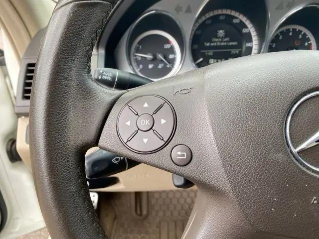 2011 Mercedes-Benz C-CLASS C 300 Luxury 4MATIC