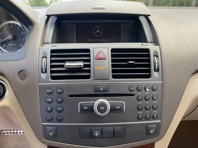 2011 Mercedes-Benz C-CLASS C 300 Luxury 4MATIC