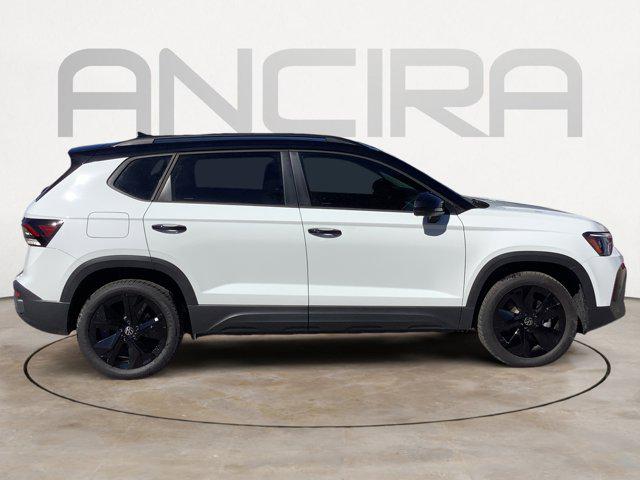 2026 Volkswagen Taos SE Black