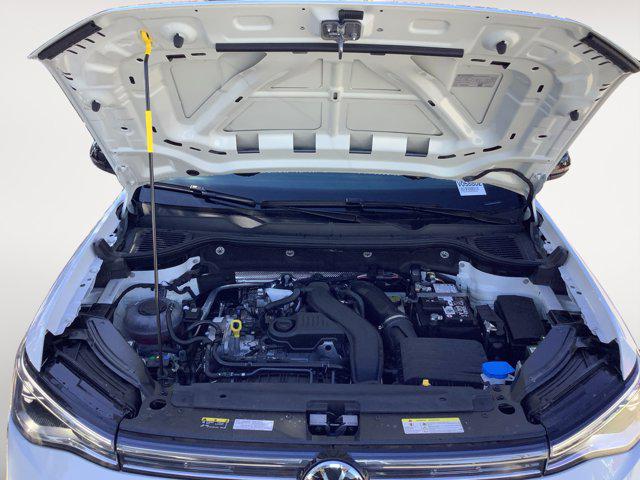 2026 Volkswagen Taos SE Black