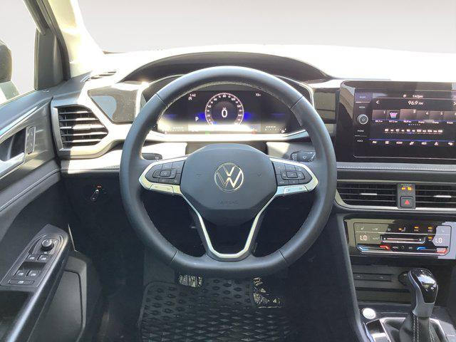 2026 Volkswagen Taos SE Black