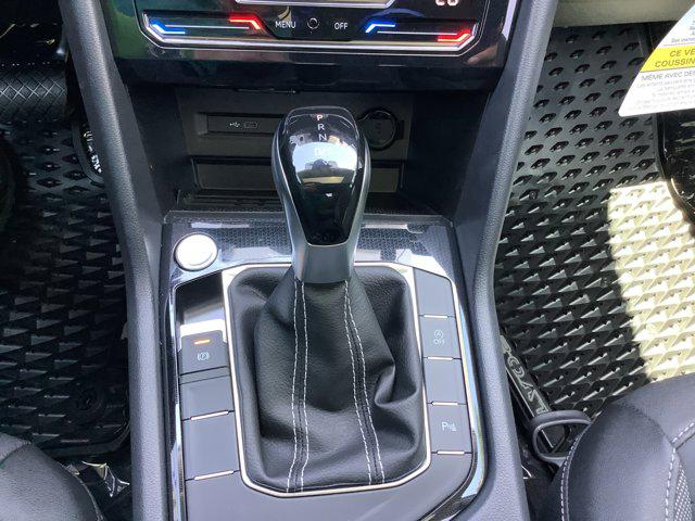 2026 Volkswagen Taos SE Black