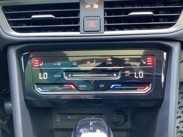 2026 Volkswagen Taos SE Black
