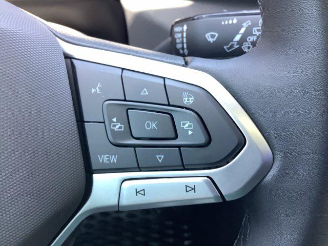 2026 Volkswagen Taos SE Black