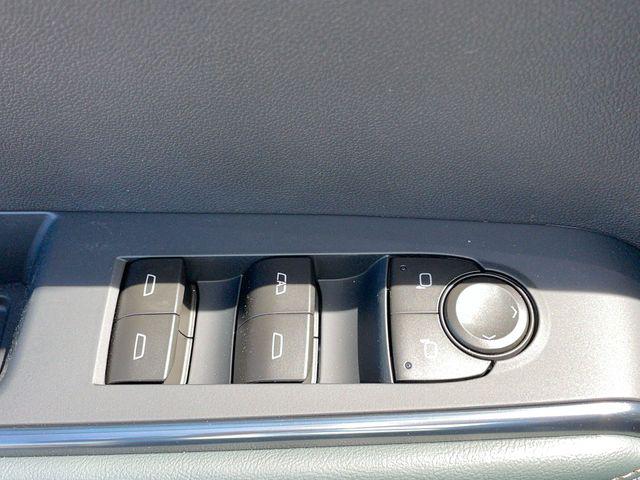2026 GMC Acadia AT4 AWD