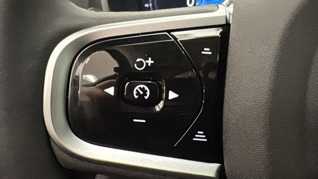 2026 Volvo XC90 Plus, B5 AWD Gas (mild hybrid), Gasoline, Bright, 7 Seats