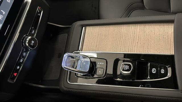 2026 Volvo XC90 Plus, B5 AWD Gas (mild hybrid), Gasoline, Bright, 7 Seats