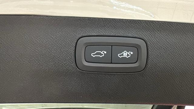 2026 Volvo XC90 Plus, B5 AWD Gas (mild hybrid), Gasoline, Bright, 7 Seats