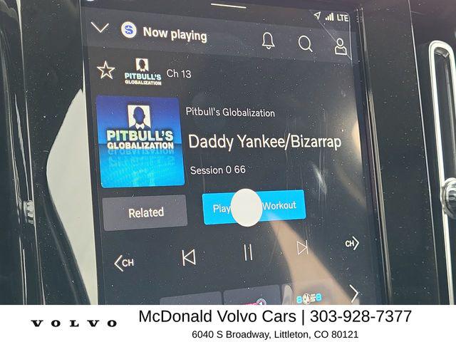 2026 Volvo XC40 Core, B5 AWD Gas (mild hybrid), Dark