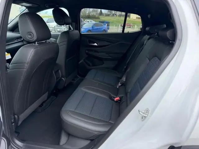 2026 Buick NV Preferred FWD