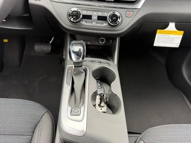 2026 Buick NV Preferred FWD