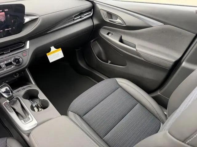 2026 Buick NV Preferred FWD
