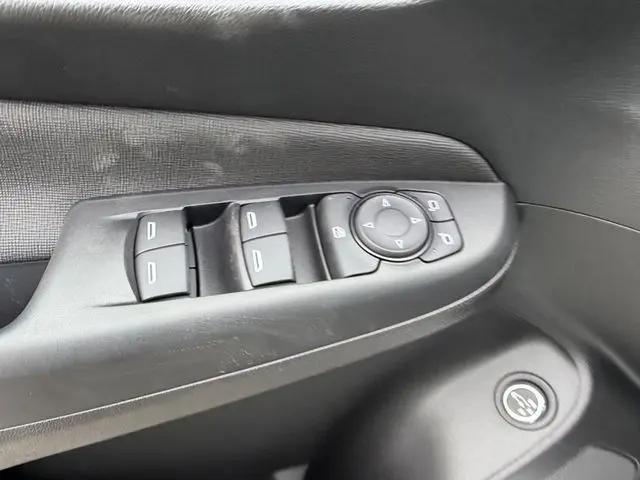 2026 Buick NV Preferred FWD