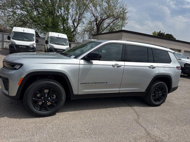 2026 Jeep Grand Cherokee L Altitude 4x4