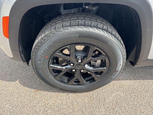 2026 Jeep Grand Cherokee L Altitude 4x4
