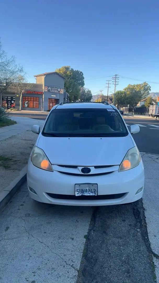 2006 Toyota Sienna XLE for sale in Pomona, CA
