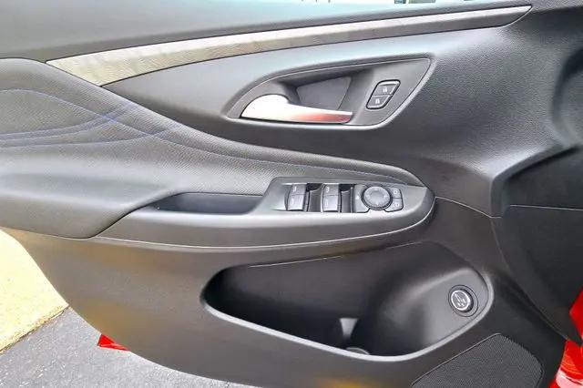 2026 Buick NV Sport Touring FWD