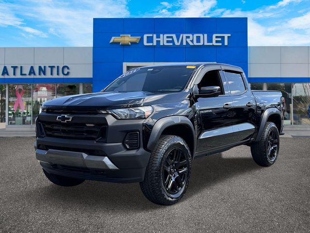Black 2024 Chevrolet Colorado Trail Boss Crew Cab 4WD Pickup Truck Four-Wheel Drive 8-Speed Automatic