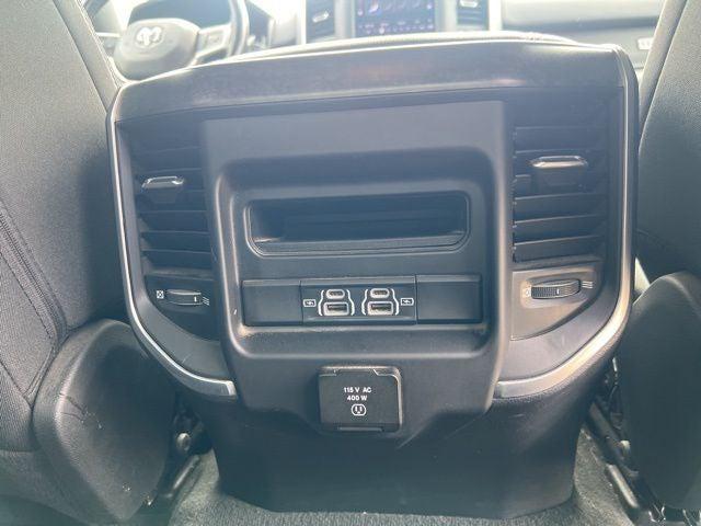 2022 Ram 1500 Big Horn Crew Cab 4x4 5'7" Box