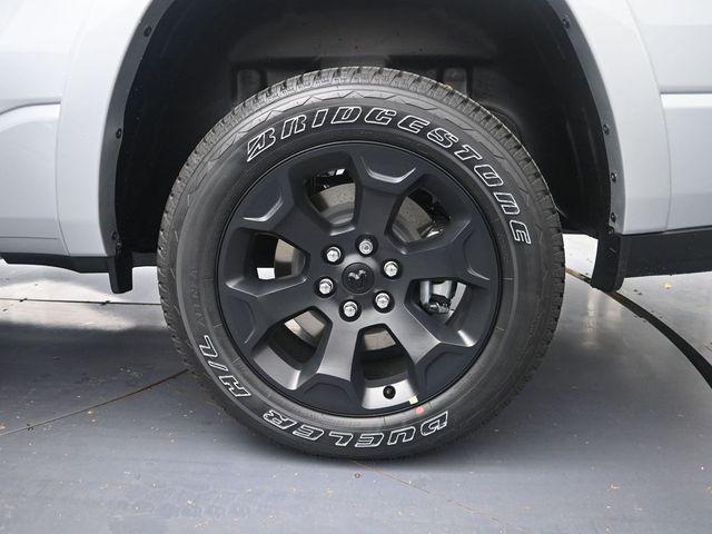 2026 Ram 1500 Lone Star Crew Cab 4x4 5'7" Box