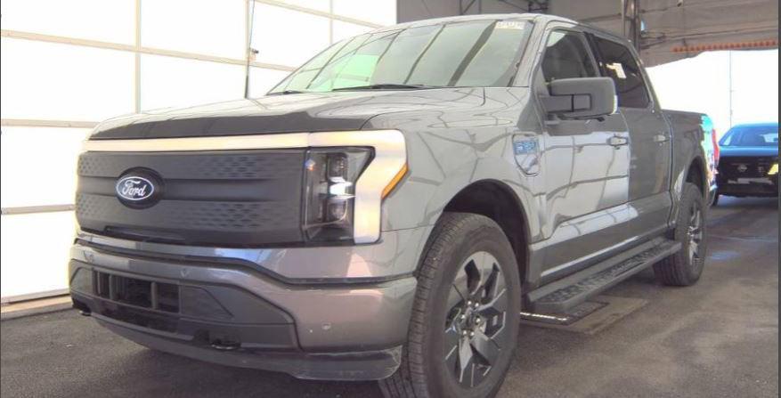 2025 Ford F-150 Lightning Flash