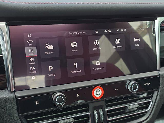 2026 Porsche Macan AWD